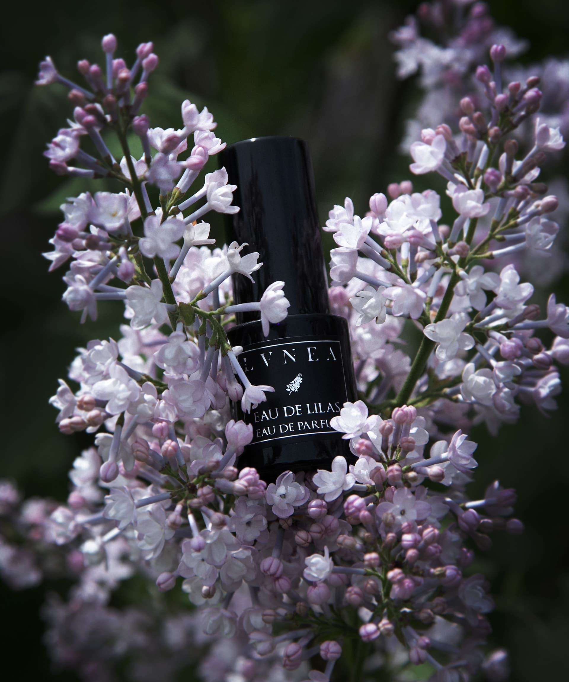 Eau De Lilas bottle