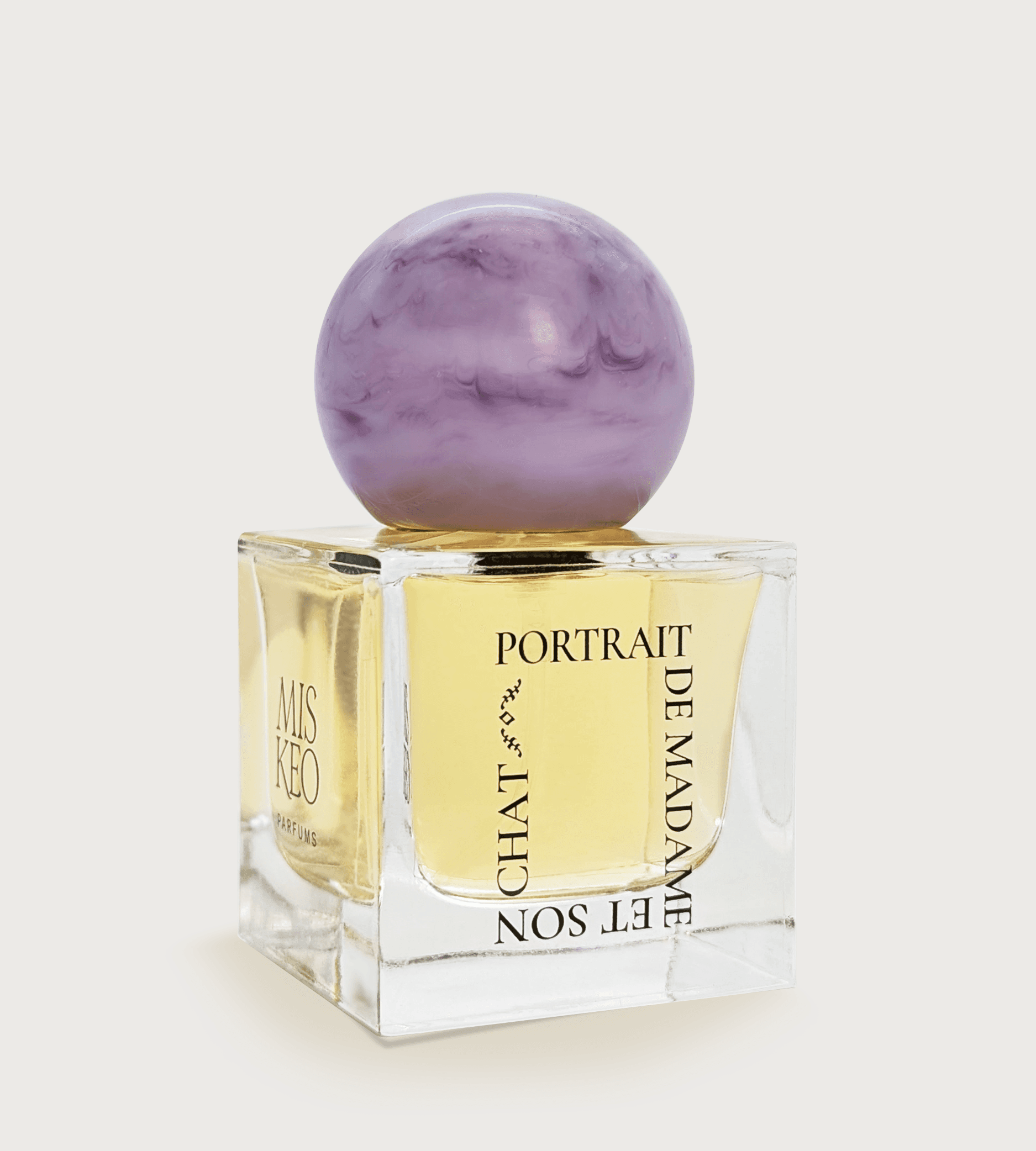 Portrait De Madame Et Son Chat bottle