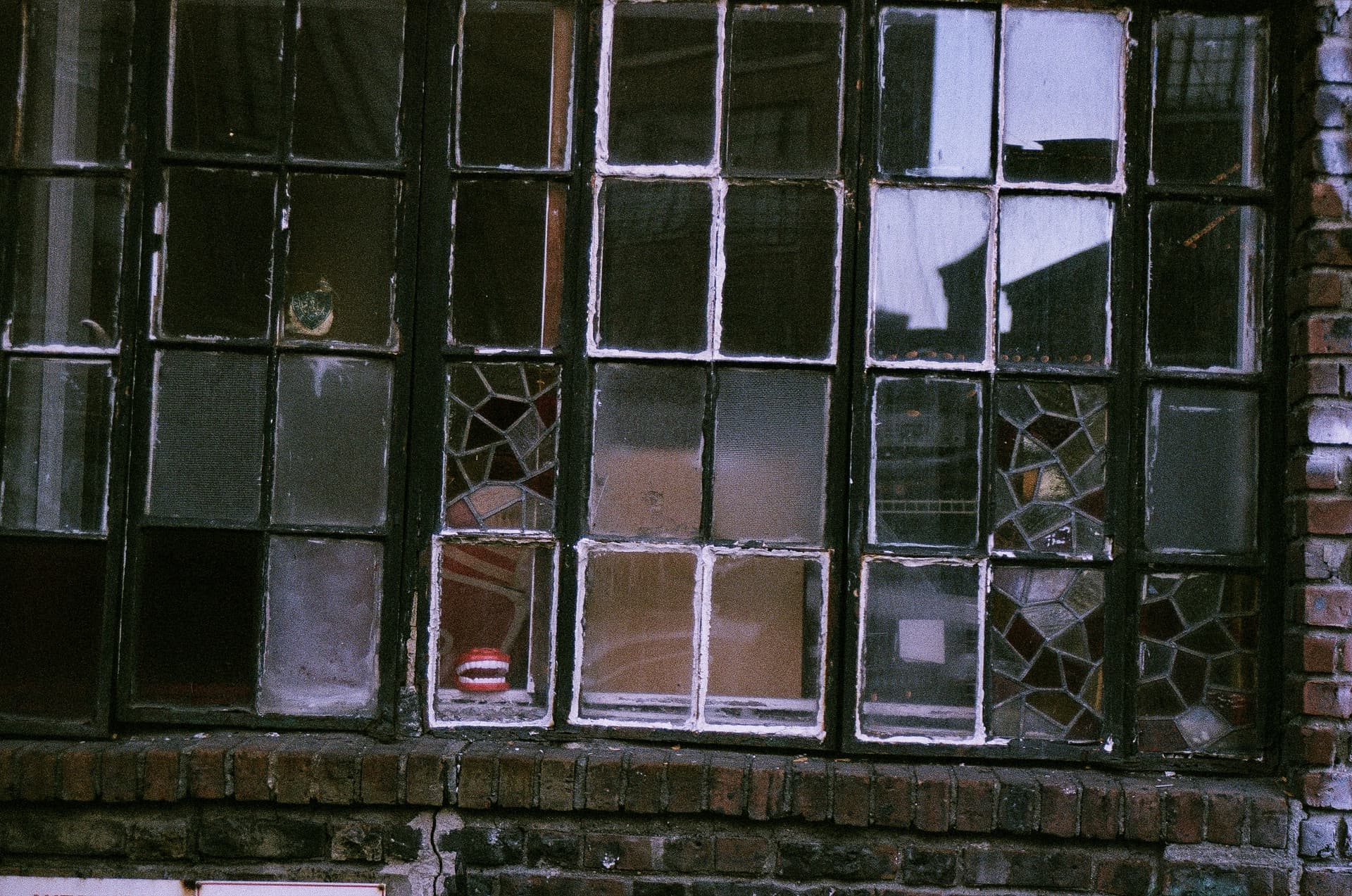 Urban Grit & Fading Light - Image 2